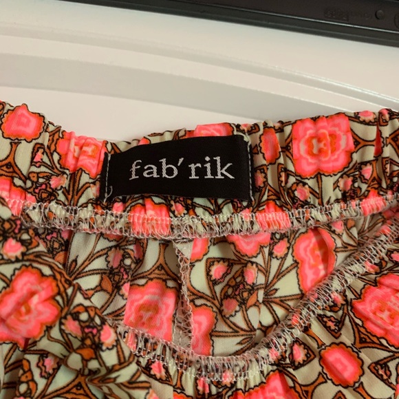 Shorts - Picture 4 of 4